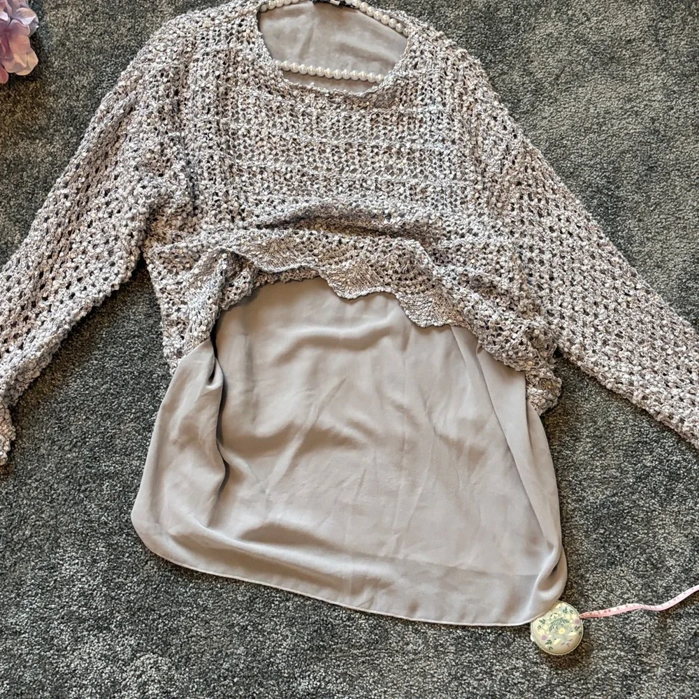 Ladies silver dressy Sweater. Sz L - Picture 7 of 12